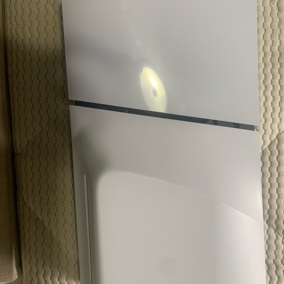 Ps5 slim console only - Picture 4 of 7